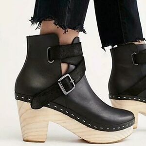NEW Free People Bungalow Black Leather Clog Ankle Boots Booties - 7.5